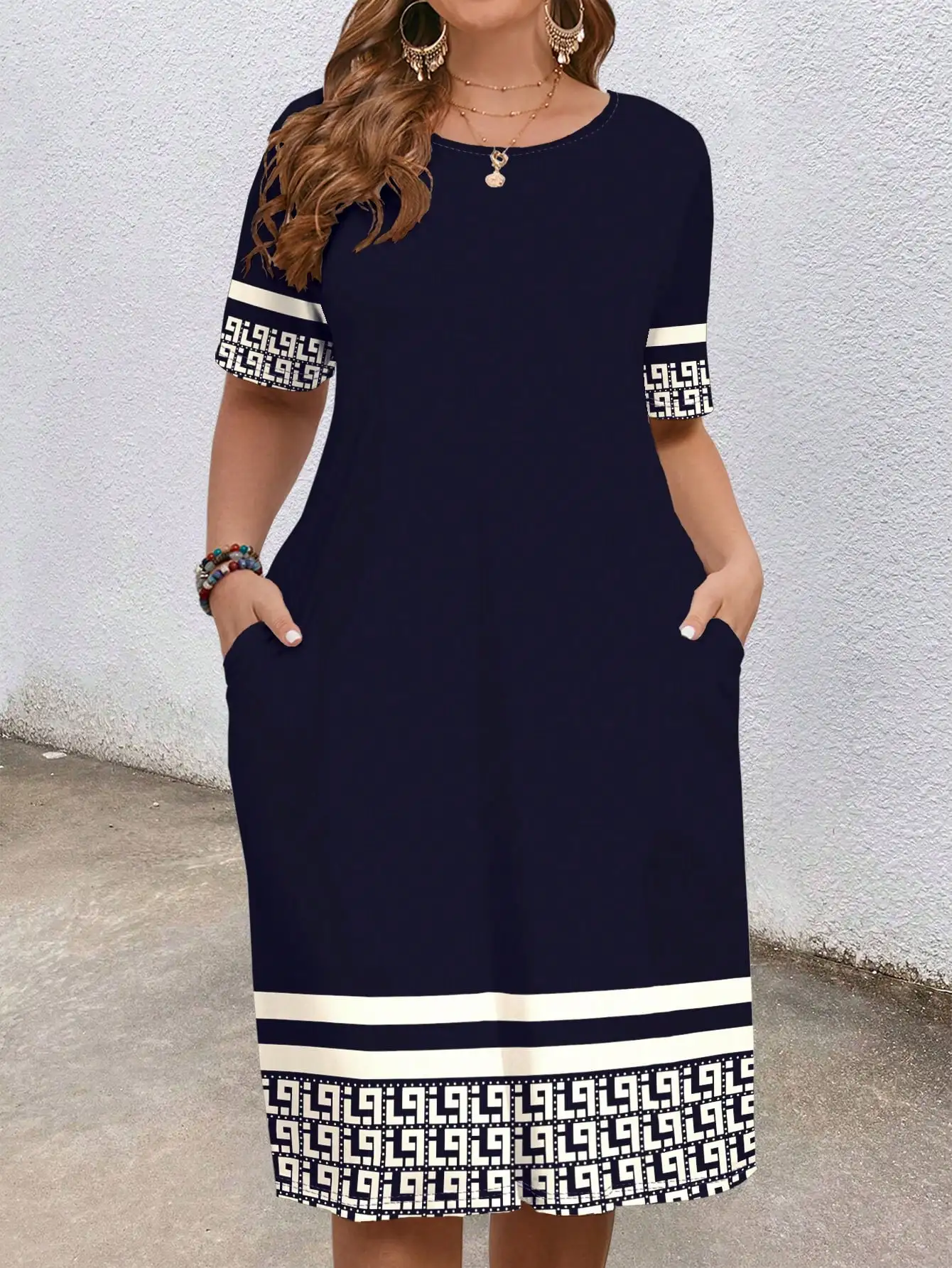Plus Size Casual Geometric Print Midi Dress with Pockets, Navy Blue
Plus Size Casual Geometric Print Midi Dress with Pockets, Navy Blue