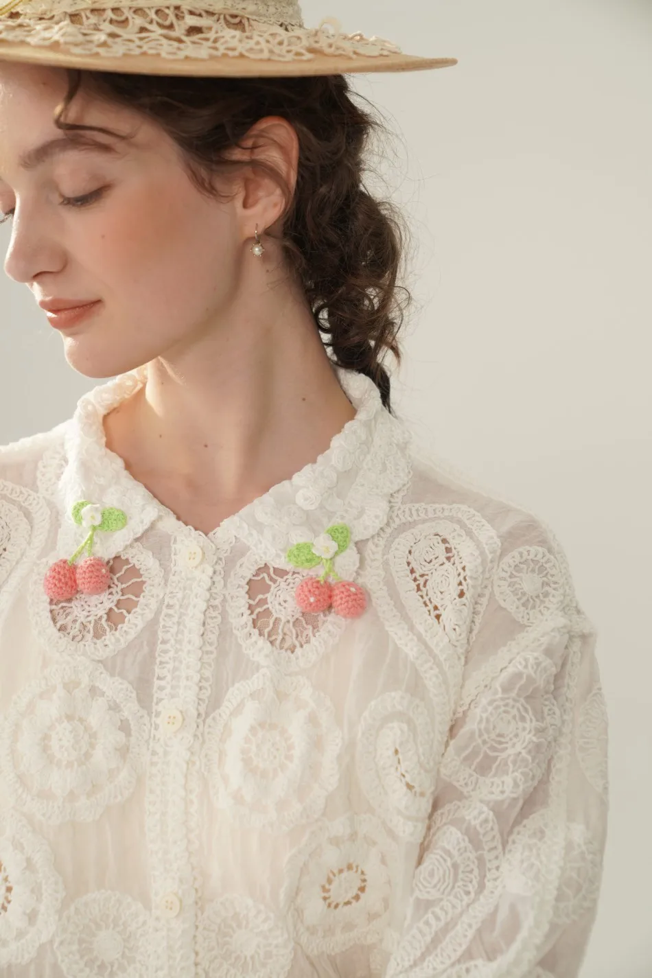 120cmBust SpringFall Oversized Shirts Women Vintage Elegant Loose Handmade Crochet Fruits Luxury Embroidery Cotton White Blouses
120cmBust SpringFall Oversized Shirts Women Vintage Elegant Loose Handmade Crochet Fruits Luxury Embroidery Cotton White Blouses