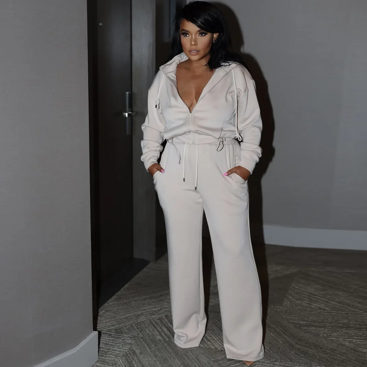 Autumn/Winter New Women's Set Lace Up Pants Zipper Thickened Coat Casual Sports Commuter Women's Set Two Piece Set for Warmth
Autumn/Winter New Women's Set Lace Up Pants Zipper Thickened Coat Casual Sports Commuter Women's Set Two Piece Set for Warmth