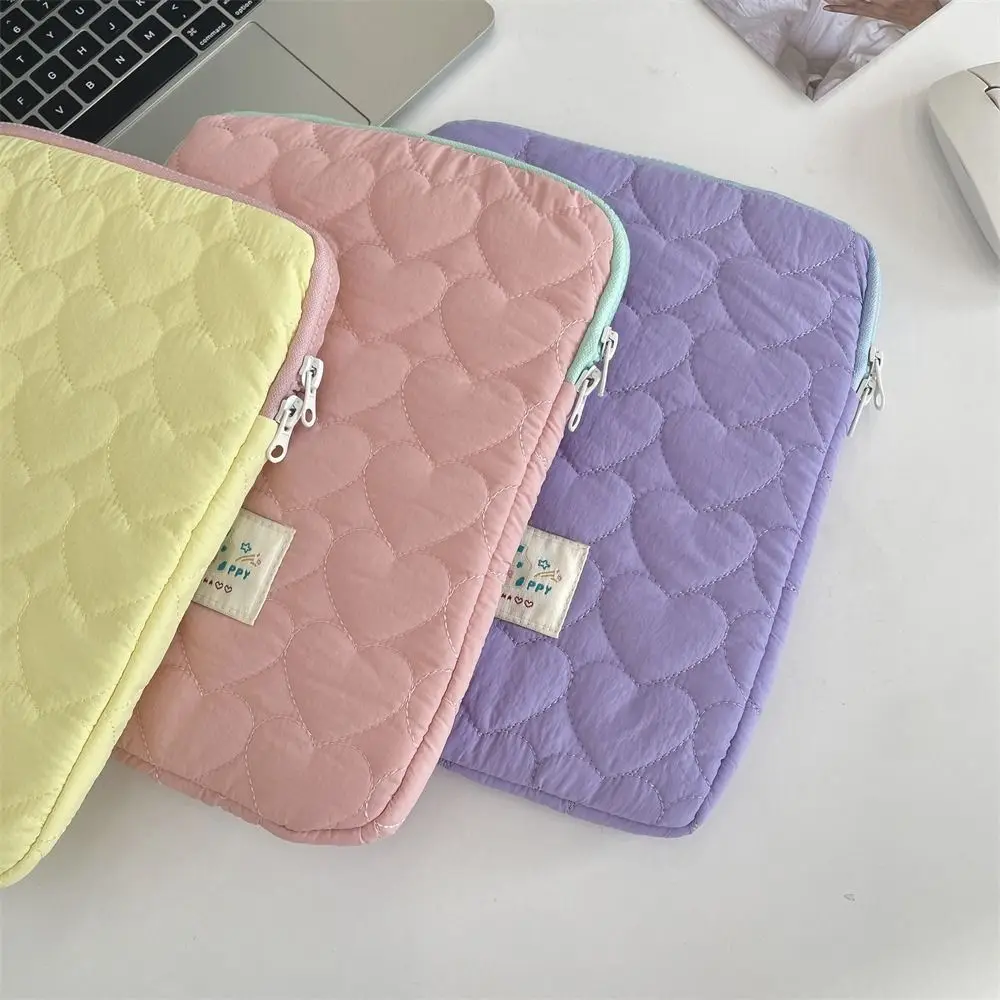 Cute Quilted Laptop Storage Bag Cartoon Prints Ultra Soft Tablet Sleeve Pouch Shockproof Love Plaid Computer Bag For Women
Cute Quilted Laptop Storage Bag Cartoon Prints Ultra Soft Tablet Sleeve Pouch Shockproof Love Plaid Computer Bag For Women