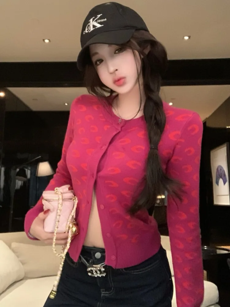 Sexy Short Knitted Cardigan Floral Embroidery Slim Fit Long Sleeve Sweater Coat for Women Spring Autumn Gentle Style Citywalk
Sexy Short Knitted Cardigan Floral Embroidery Slim Fit Long Sleeve Sweater Coat for Women Spring Autumn Gentle Style Citywalk