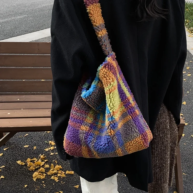 2025 Winter New Soft Glutinous Plush Water Bucket Bag Single Shoulder Crossbody Bag Versatile Colorful Artistic Cloth Bag Paket
2025 Winter New Soft Glutinous Plush Water Bucket Bag Single Shoulder Crossbody Bag Versatile Colorful Artistic Cloth Bag Paket