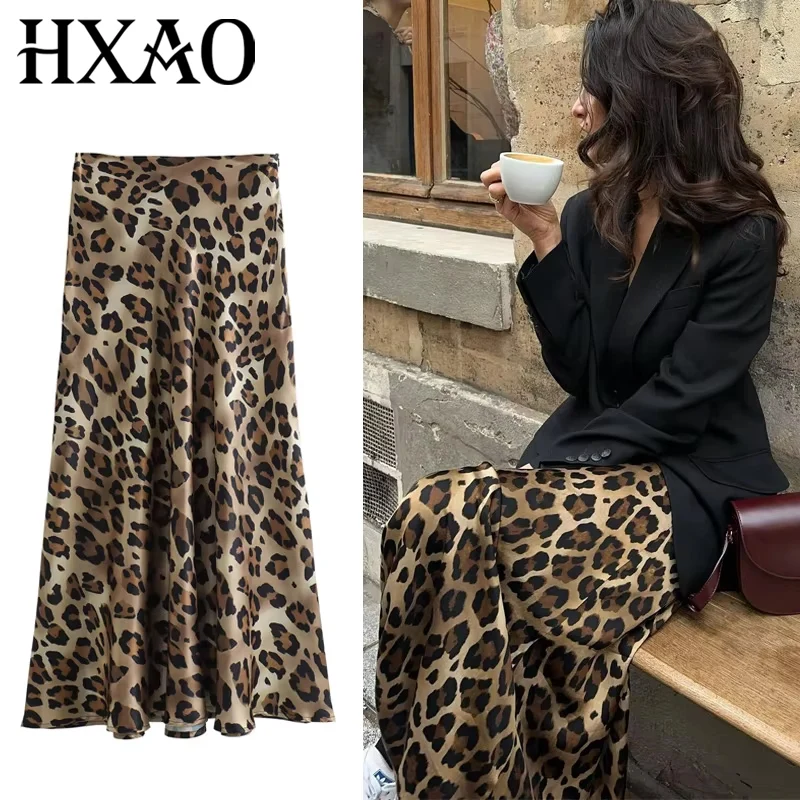 HXAO Women's Skirts Leopard Long Skirts For Women Vintage Satin Animal Print Skirt Woman Fashion High Waist Elegant Midi Skirts
HXAO Women's Skirts Leopard Long Skirts For Women Vintage Satin Animal Print Skirt Woman Fashion High Waist Elegant Midi Skirts