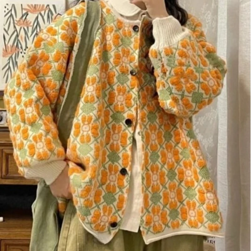 Halloween Pumpkin Flowers Three-dimensional Pattern Knitted Sweater 2025 Spring and Autumn Sweet and Fresh Women's Coat
Halloween Pumpkin Flowers Three-dimensional Pattern Knitted Sweater 2025 Spring and Autumn Sweet and Fresh Women's Coat