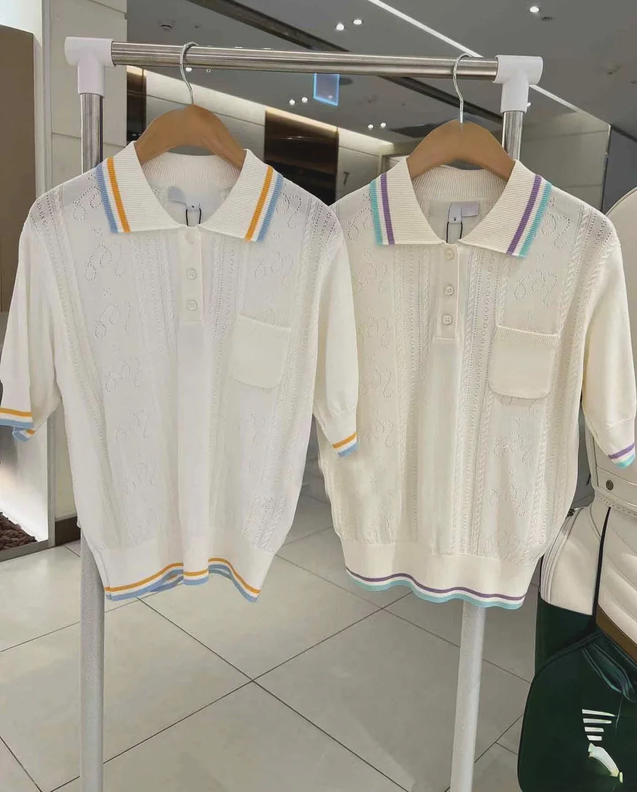 Golf Wear 2024 Spring And Summer Lapel Sports Breathable Hollow Short-sleeved Sweater For Women
Golf Wear 2024 Spring And Summer Lapel Sports Breathable Hollow Short-sleeved Sweater For Women