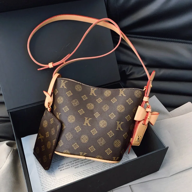 2025 Floral Print Mother-Daughter Bag, Commuter Underarm Purse for Women, Versatile Shoulder Bag, Minimalist Crossbody Tote
2025 Floral Print Mother-Daughter Bag, Commuter Underarm Purse for Women, Versatile Shoulder Bag, Minimalist Crossbody Tote