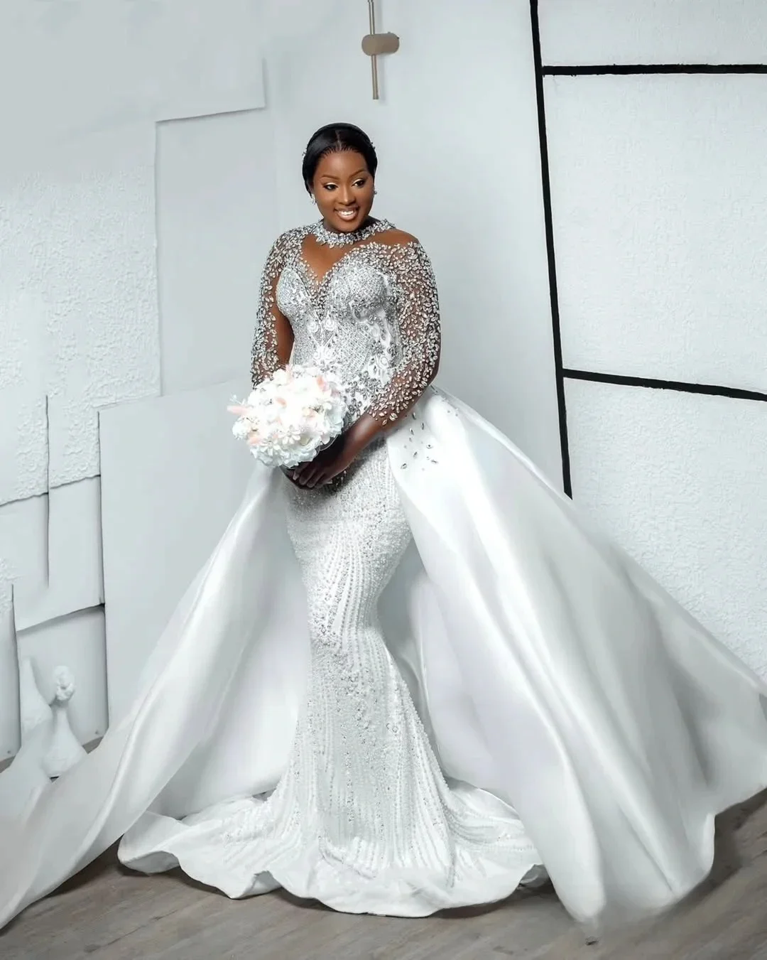 Customized High Collar Sparkly Crystals Beads Wedding Dress Vestido De Noiva Full Sleeves Africa Detachable Train Bridal Gowns
Customized High Collar Sparkly Crystals Beads Wedding Dress Vestido De Noiva Full Sleeves Africa Detachable Train Bridal Gowns
