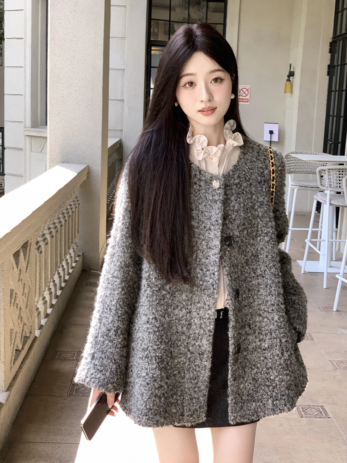 Летнее шерстяное пальто-кардиган с эффектом флиса, золотисто-серебристое, с вышивкой, утолщенное, вязаное, с круглым воротником, с запахом, А-силуэт...
Летнее шерстяное пальто-кардиган с эффектом флиса, золотисто-серебристое, с вышивкой, утолщенное, вязаное, с круглым воротником, с запахом, А-силуэт...