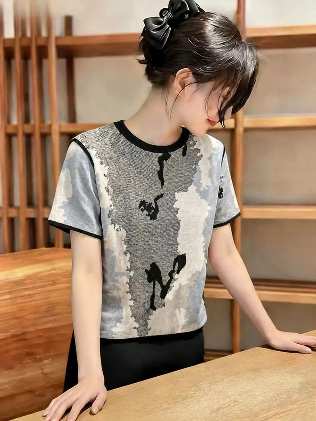 Fashionable Color Block Short Sleeve T-Shirt round Neck Loose Slimming Top Commute Style Summer Light Luxury Women's Shirt
Fashionable Color Block Short Sleeve T-Shirt round Neck Loose Slimming Top Commute Style Summer Light Luxury Women's Shirt