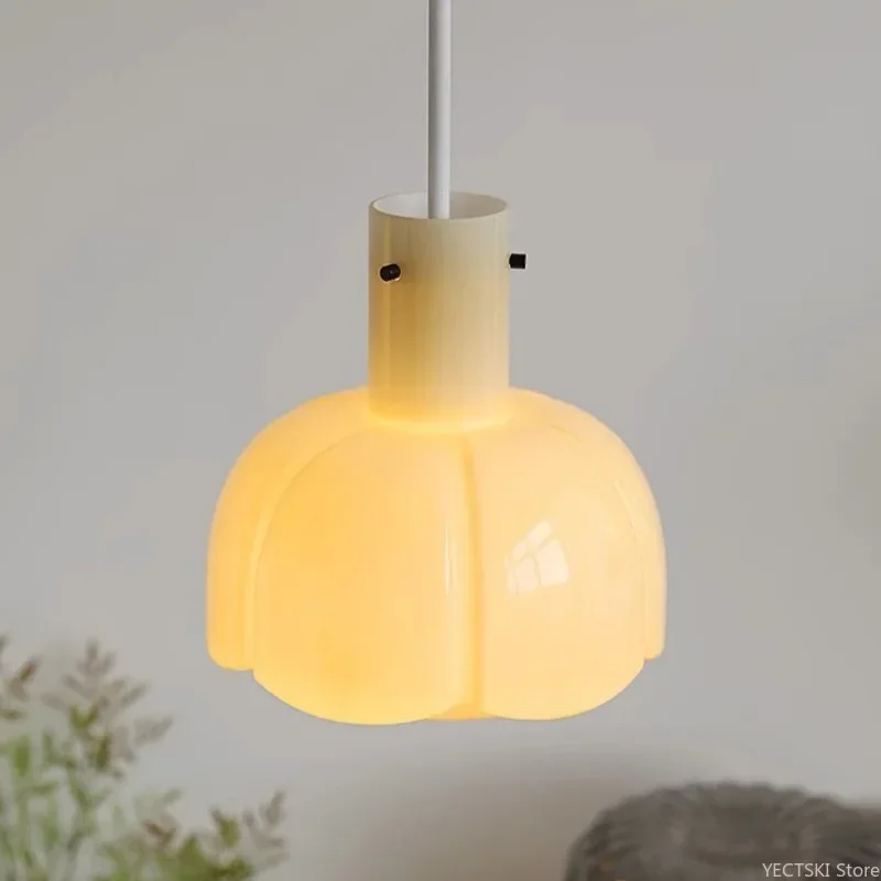 GHEUVNJ Vintage flower bud restaurant pendant light, retro bedside coffee shop bar, table lamp, warm dining table, pendant ligh
GHEUVNJ Vintage flower bud restaurant pendant light, retro bedside coffee shop bar, table lamp, warm dining table, pendant ligh