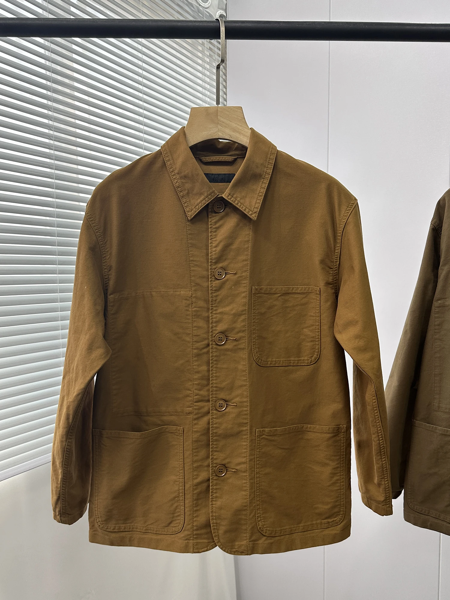 Джинсовая рабочая одежда Waed Jaet, мужская свободная повседневная одежда с несколькими карманами, осеннее новое поступление, универсальный длинный цвет све
Джинсовая рабочая одежда Waed Jaet, мужская свободная повседневная одежда с несколькими карманами, осеннее новое поступление, универсальный длинный цвет све