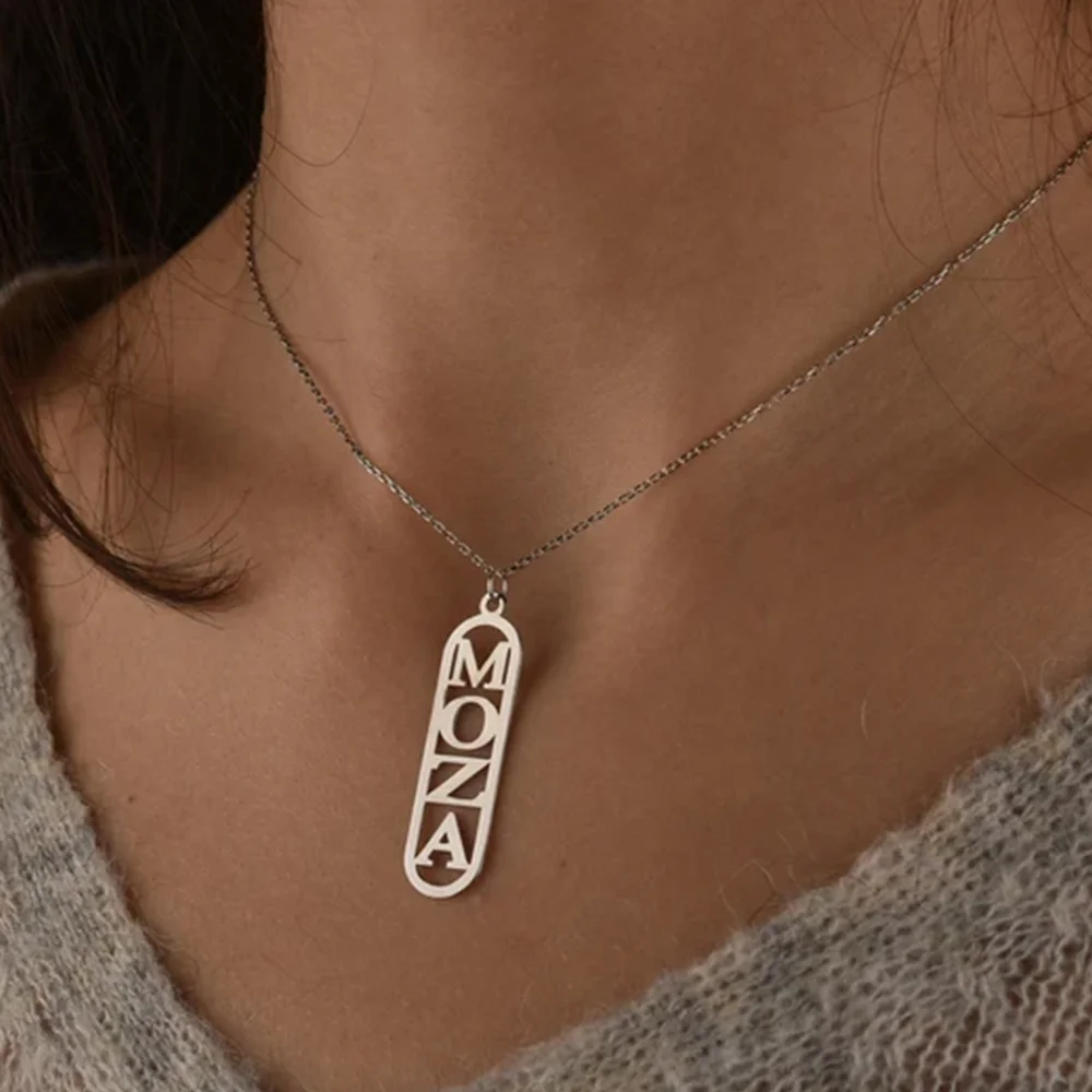 Personalized fashion customized letter necklace, stainless steel exquisite jewelry, suitable gift for partners, bride bridesmaid
Personalized fashion customized letter necklace, stainless steel exquisite jewelry, suitable gift for partners, bride bridesmaid