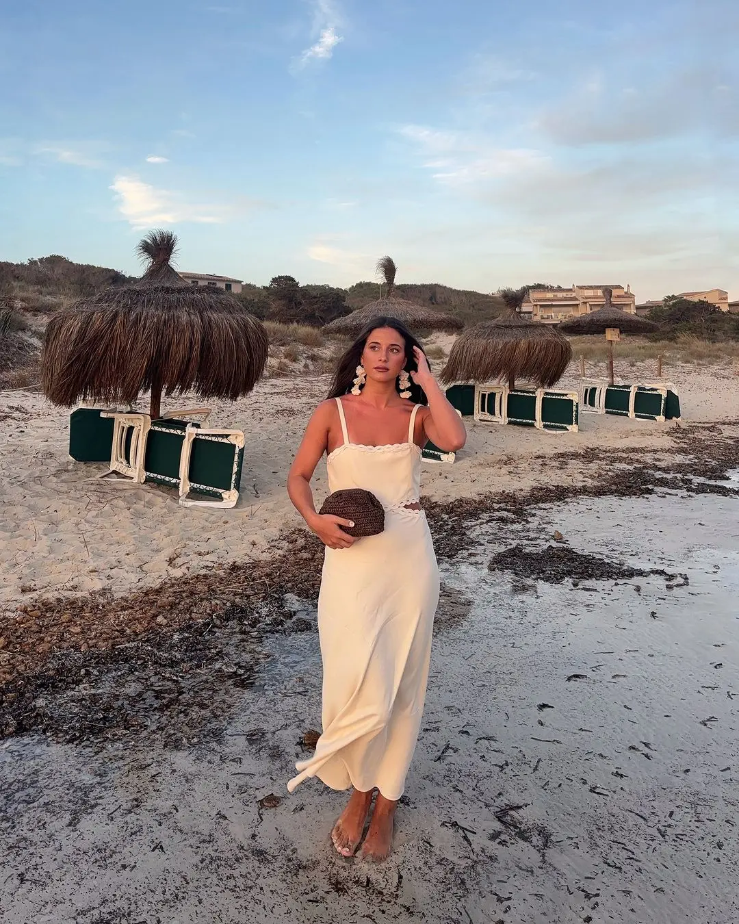 Sexy Holiday Hollow Out Backless Sling Dress Women Fashion Cut Out Loose Maxi Dresses 2024 Elegant Chic Lady High Street Vestido
Sexy Holiday Hollow Out Backless Sling Dress Women Fashion Cut Out Loose Maxi Dresses 2024 Elegant Chic Lady High Street Vestido
