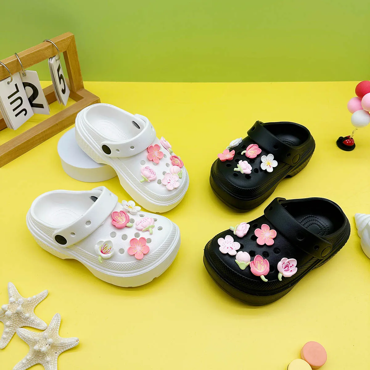 New Style Cartoon Cherry Blossom Clogs for Boys and Girls, Soft-Soled Non-Slip Closed-Toe Sandals 2310
New Style Cartoon Cherry Blossom Clogs for Boys and Girls, Soft-Soled Non-Slip Closed-Toe Sandals 2310