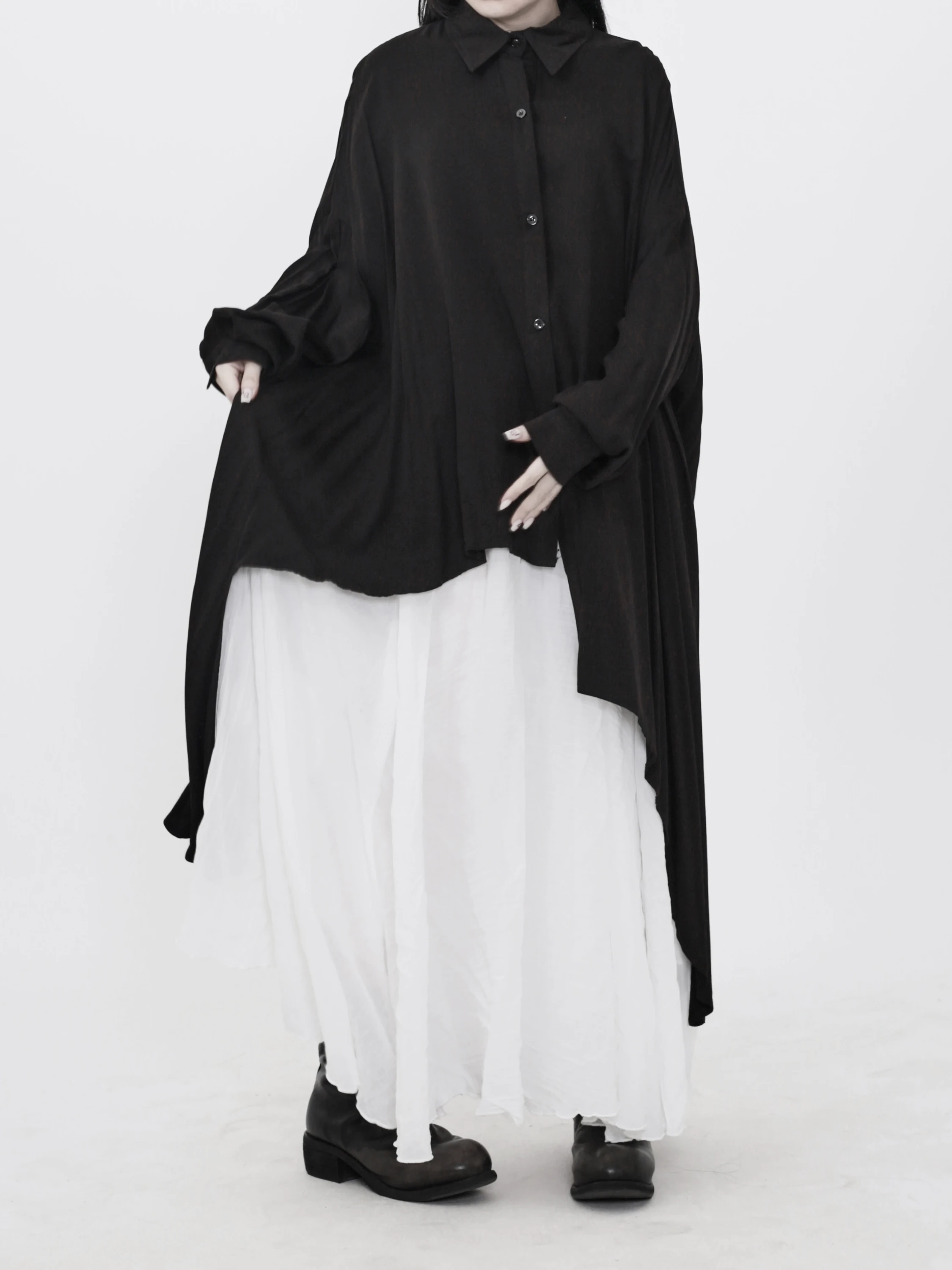 Asymmetric Design Loose Long Sve Bla irt Women's Spring Faion Artistic Top Asymmetrical Draped Collar Mid-Length
Asymmetric Design Loose Long Sve Bla irt Women's Spring Faion Artistic Top Asymmetrical Draped Collar Mid-Length