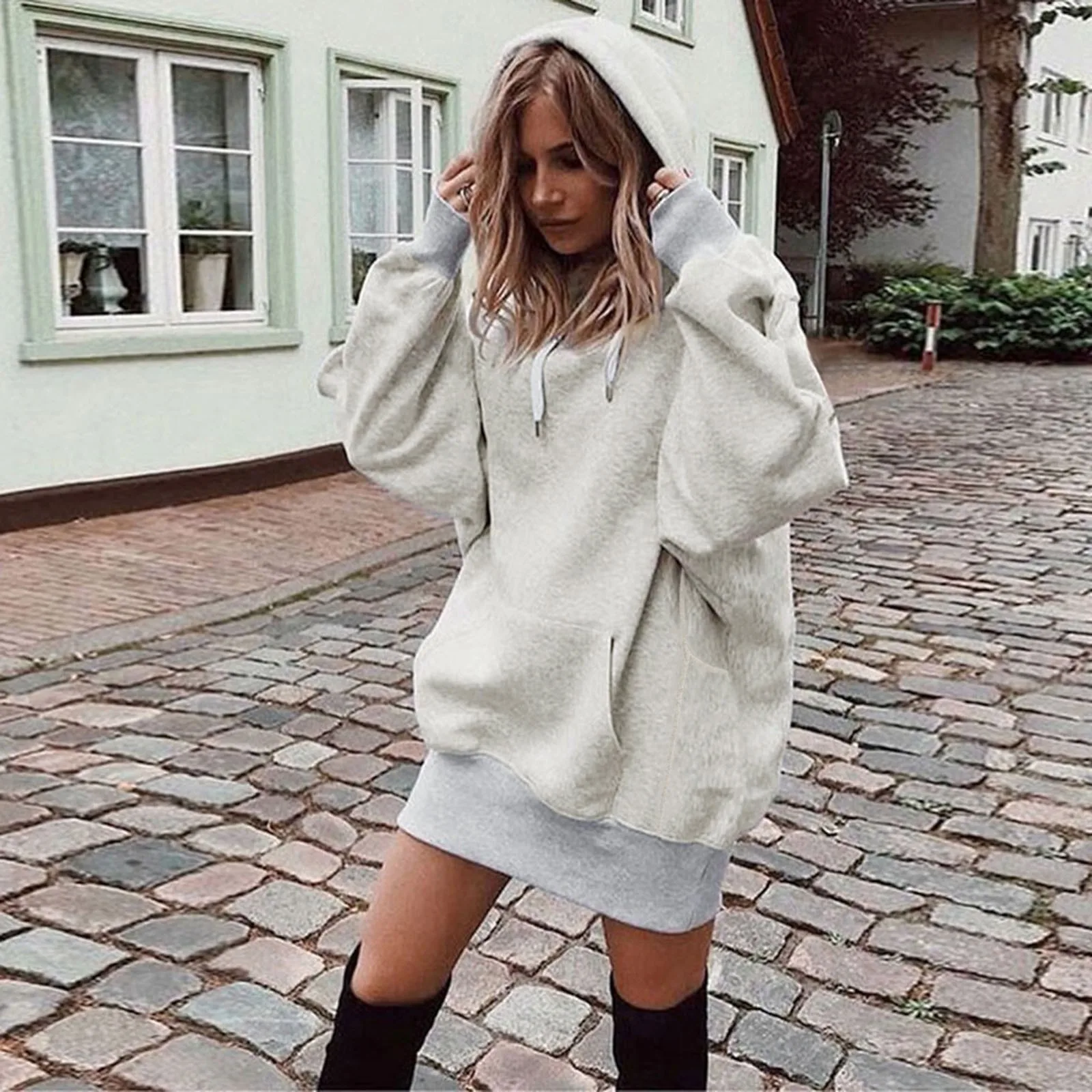 Solid Color Hooded Sweatshirt Women Autumn Winter Long Casual Top Pullover Loose Drawstring Pocket Hoodies Coat Female 2024
Solid Color Hooded Sweatshirt Women Autumn Winter Long Casual Top Pullover Loose Drawstring Pocket Hoodies Coat Female 2024