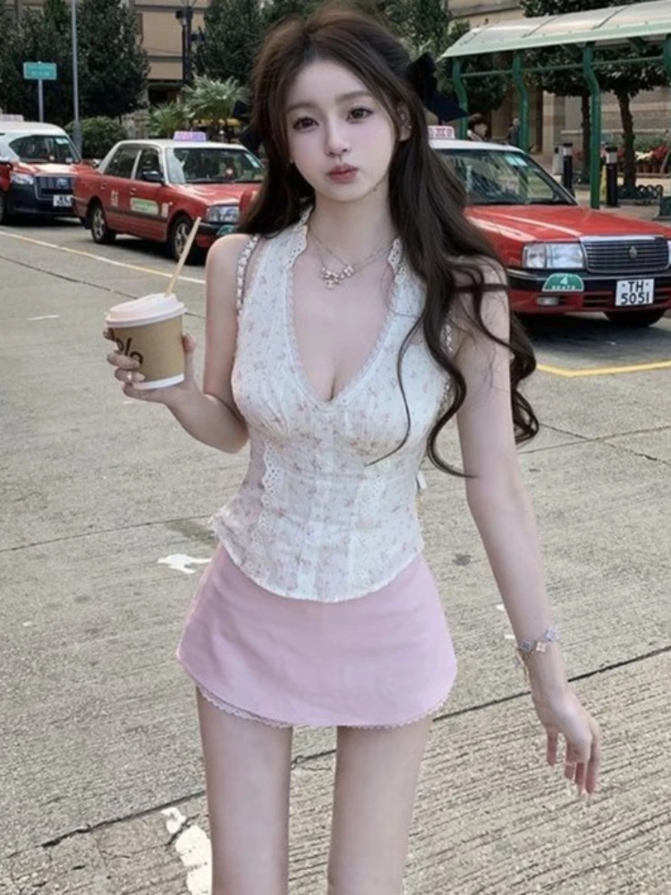 Sexy Spice Girls Matching Sets V Neck Sleeveless Crop Top+high Waist Mini Skirt Lace Patchwork Summer Female Slim Women Clothing
Sexy Spice Girls Matching Sets V Neck Sleeveless Crop Top+high Waist Mini Skirt Lace Patchwork Summer Female Slim Women Clothing