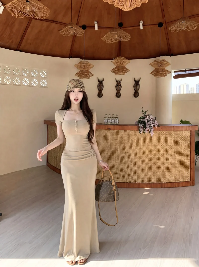 Pure Desire Sexy Square Collar Short Sleeve T-Shirt High Waist Fish Tail Skirt Two Piece Set Women's Summer Fashion Outfit
Pure Desire Sexy Square Collar Short Sleeve T-Shirt High Waist Fish Tail Skirt Two Piece Set Women's Summer Fashion Outfit