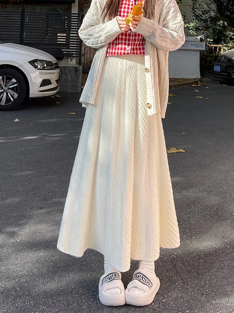 Fashionable Patchwork Knitted A-Line Skirt High Waist Loose Fit Women's Autumn Winter New Style Korean Style City Commut...
Fashionable Patchwork Knitted A-Line Skirt High Waist Loose Fit Women's Autumn Winter New Style Korean Style City Commut...