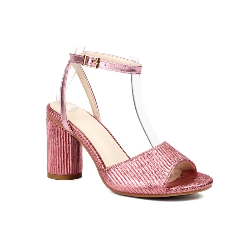 Lady sandals Thick Heel womens shoes with design party shoes for brides Light Weight Fashion and shoes Wedding
Lady sandals Thick Heel womens shoes with design party shoes for brides Light Weight Fashion and shoes Wedding