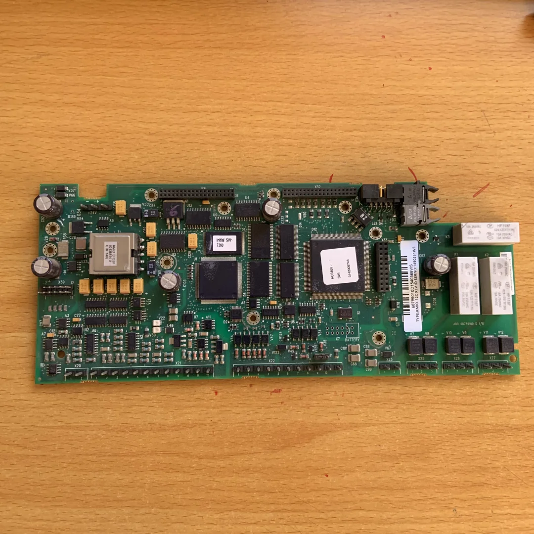 RMIO-12C is inverter ACS800-160/220/250/315KW main CPU control IO board
RMIO-12C is inverter ACS800-160/220/250/315KW main CPU control IO board