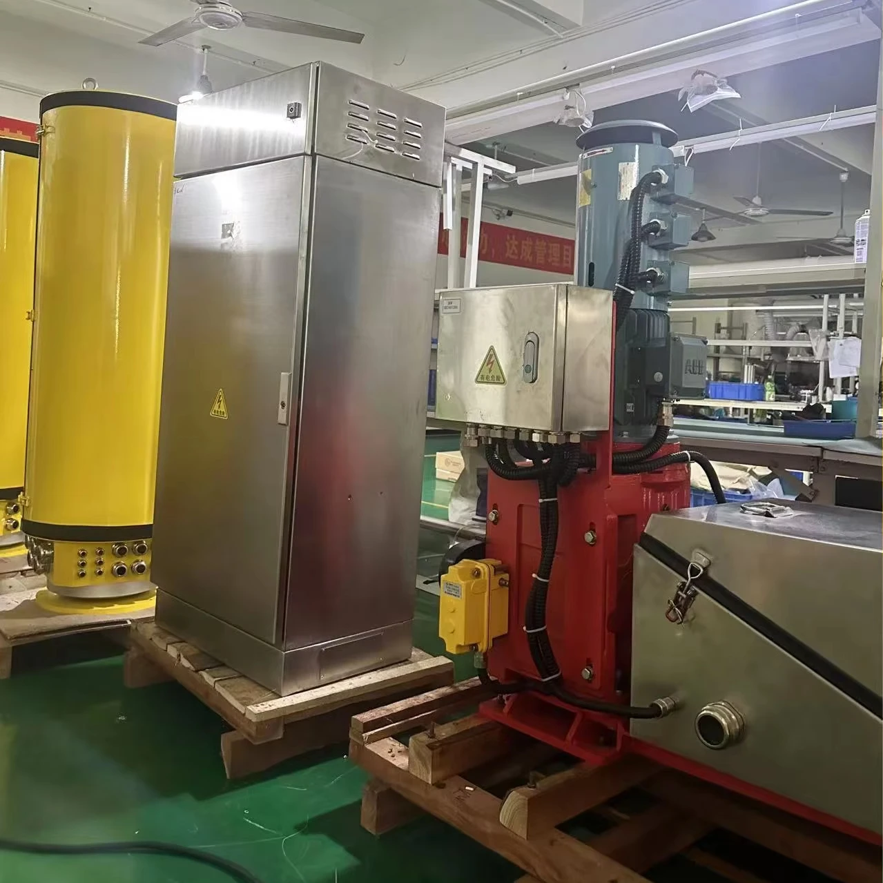 Cable Reel For Gantry Crane Electric Rewind Hysteresis Cable Reel Drum Large Strength Motor Driven Cable Reel With Slip Ring
Cable Reel For Gantry Crane Electric Rewind Hysteresis Cable Reel Drum Large Strength Motor Driven Cable Reel With Slip Ring