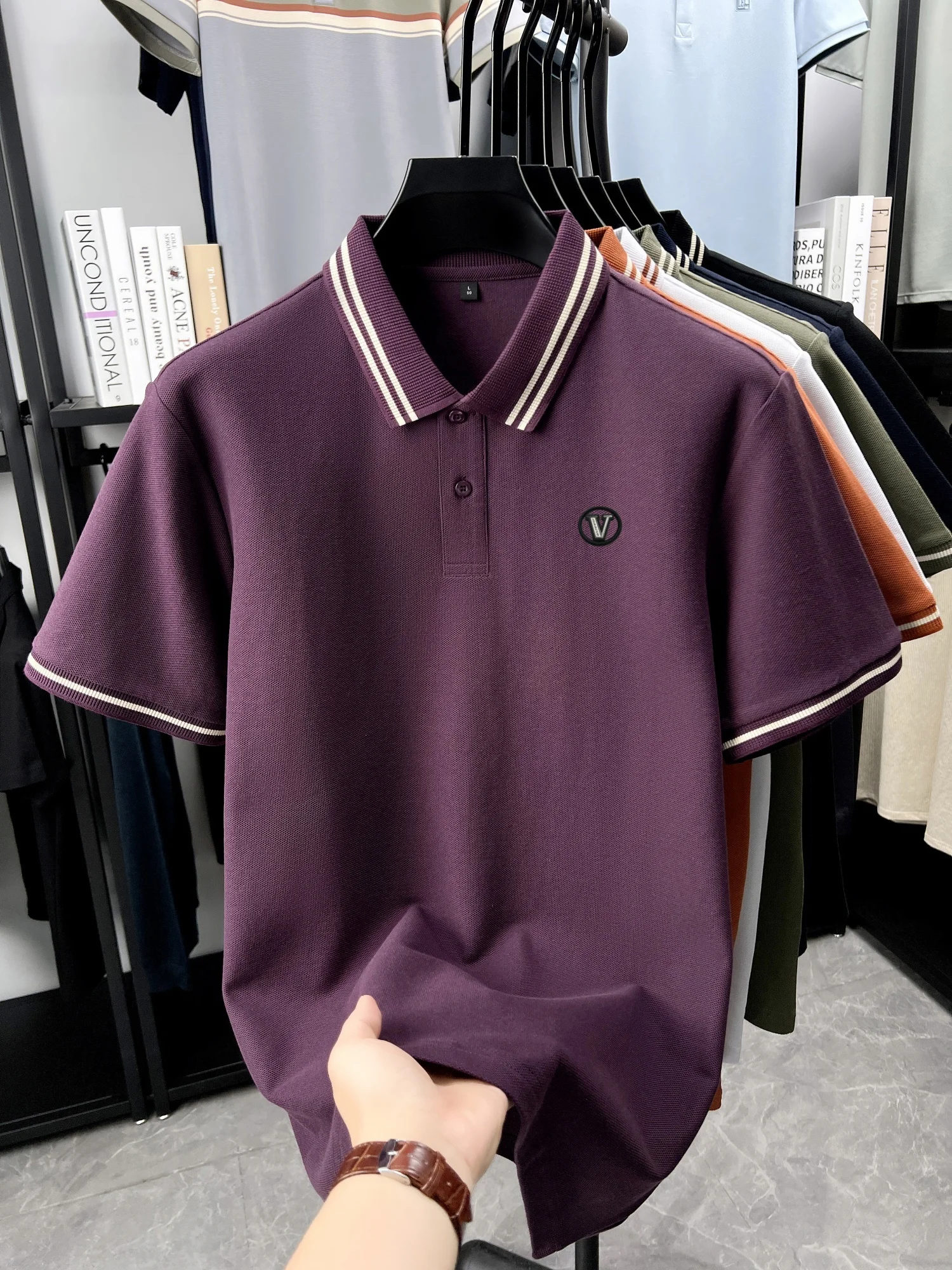 Summer fashion custom men's POIO shirt business casual pure cotton T-shirt simple breathable fashion versatile short sleeved top
Summer fashion custom men's POIO shirt business casual pure cotton T-shirt simple breathable fashion versatile short sleeved top