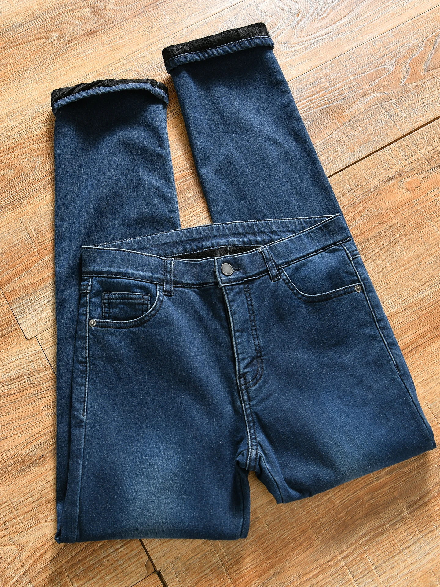 Men's Fashionable Straight Leg Jeans Single Fleece Warm Elastic Comfortable Autumn Winter Low Waist Zipper Casual Cotton Blend
Men's Fashionable Straight Leg Jeans Single Fleece Warm Elastic Comfortable Autumn Winter Low Waist Zipper Casual Cotton Blend