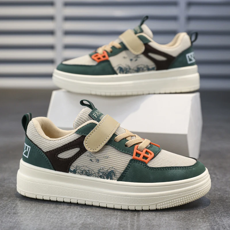 Mesh breathable boy's sports shoes new Medium and large children's soft soled non-slip board shoes Student wear-resistant Velcro
Mesh breathable boy's sports shoes new Medium and large children's soft soled non-slip board shoes Student wear-resistant Velcro