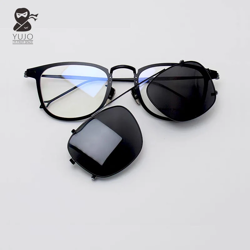 Retro square pure titanium eyeglass frame+UV400 polarized sunglasses clip suitable for black glasses worn by men and women
Retro square pure titanium eyeglass frame+UV400 polarized sunglasses clip suitable for black glasses worn by men and women
