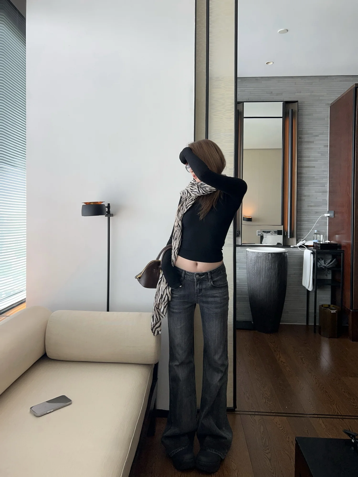 Slimming Straight Leg Micro Flared Denim Jeans Women's Small Size Low Waist Cotton Blend Casual Pants Vertical Bamboo Pattern
Slimming Straight Leg Micro Flared Denim Jeans Women's Small Size Low Waist Cotton Blend Casual Pants Vertical Bamboo Pattern