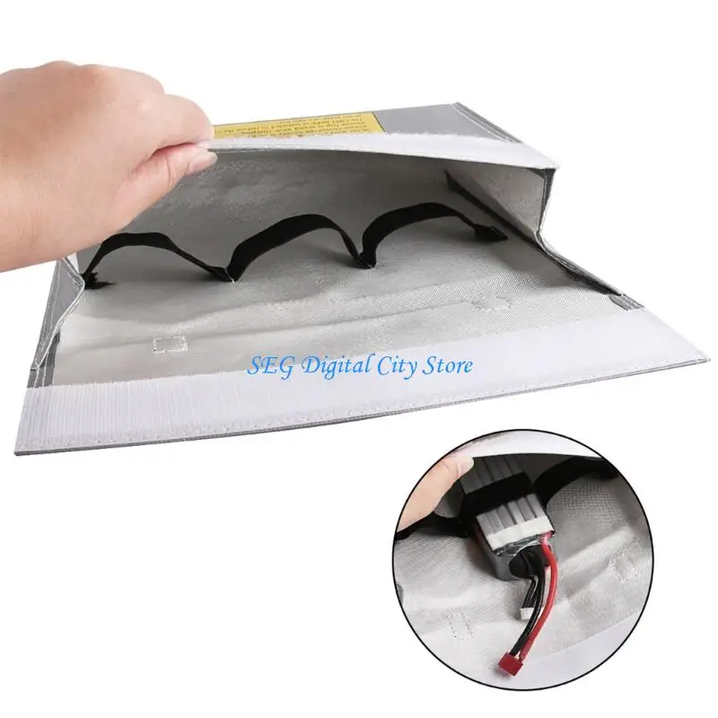 U75B High Capacity Water Resistant Batteries Storage Case Flame Retardant Batteries Charging Bag for Electronics Defense Use
U75B High Capacity Water Resistant Batteries Storage Case Flame Retardant Batteries Charging Bag for Electronics Defense Use