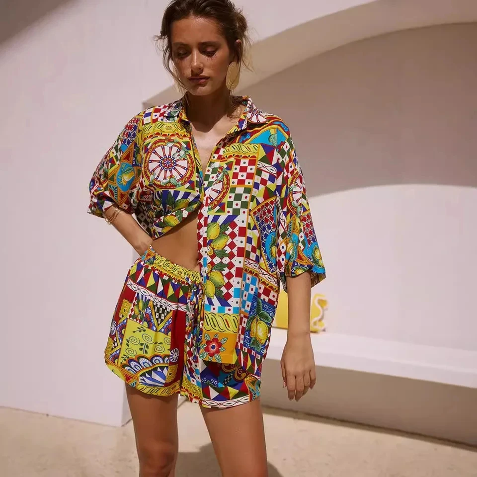Summer Women's New Classic Printed Women's Pajamas 2-piece Set Half-sleeved Lapel Shorts Pajamas Set Casual Women's Home Clothes
Summer Women's New Classic Printed Women's Pajamas 2-piece Set Half-sleeved Lapel Shorts Pajamas Set Casual Women's Home Clothes