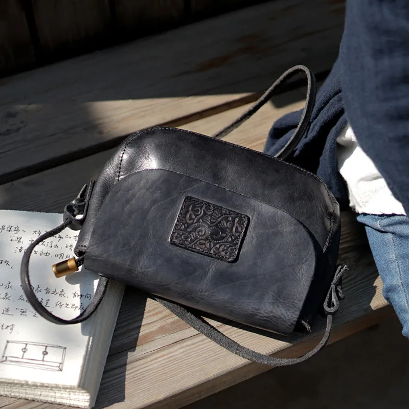Fashion vintage handmade natural genuine leather ladies small shoulder bag casual real cowhide women daily weekend messenger bag
Fashion vintage handmade natural genuine leather ladies small shoulder bag casual real cowhide women daily weekend messenger bag