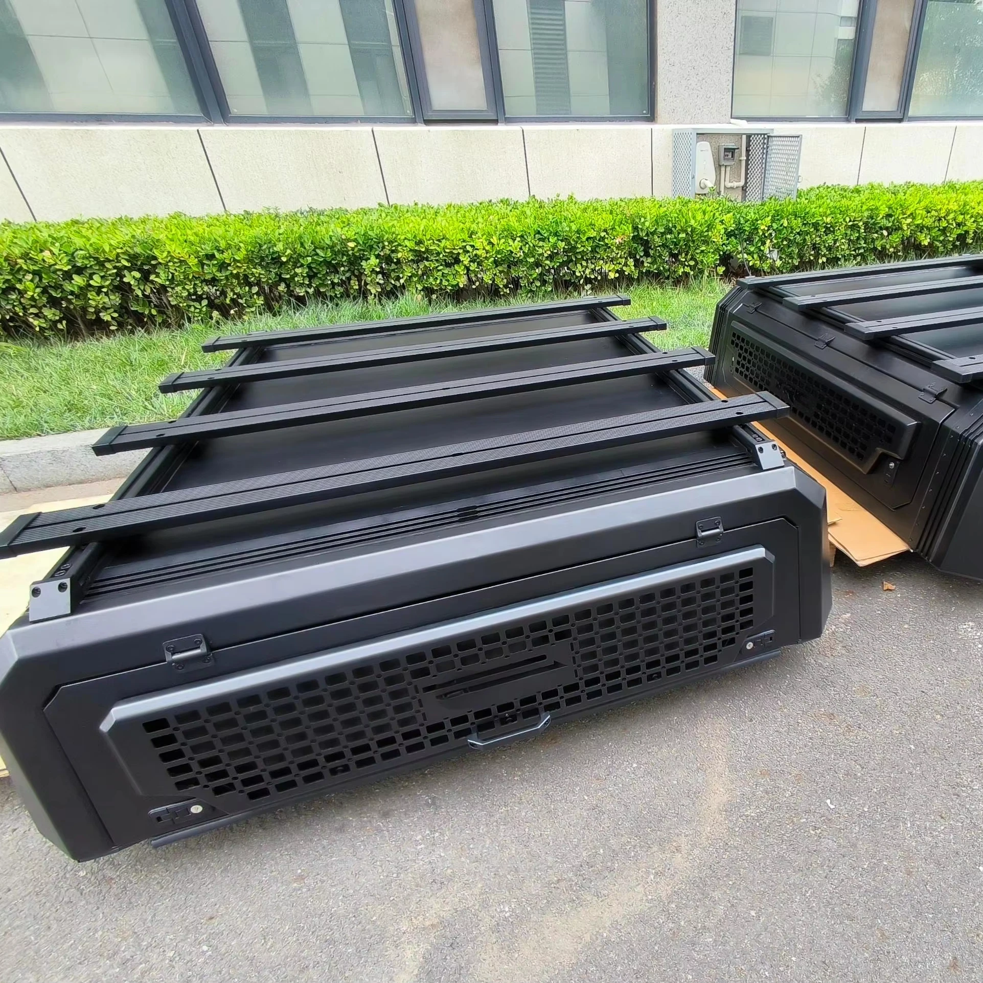 4x4 Waterproof Aluminum Alloy Topper Camper Steel Pickup Hardtop Truck Canopy with Rack for BYD Shark 6
4x4 Waterproof Aluminum Alloy Topper Camper Steel Pickup Hardtop Truck Canopy with Rack for BYD Shark 6