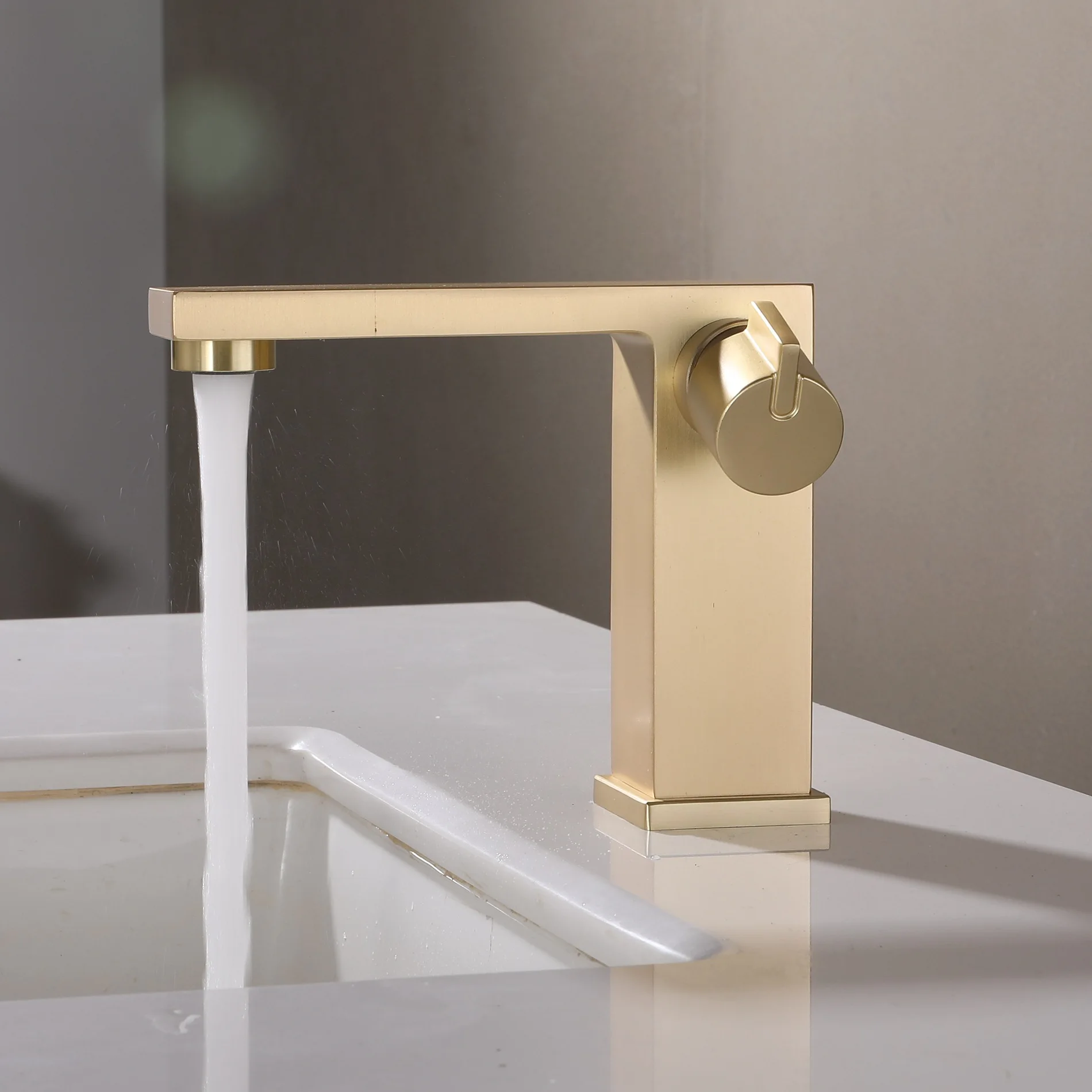 Home-Use All-Copper Single-Hole Faucet for Undermount Basin Cold-Hot Pressure-Boosting Design for Washbasin And Bathroom
Home-Use All-Copper Single-Hole Faucet for Undermount Basin Cold-Hot Pressure-Boosting Design for Washbasin And Bathroom