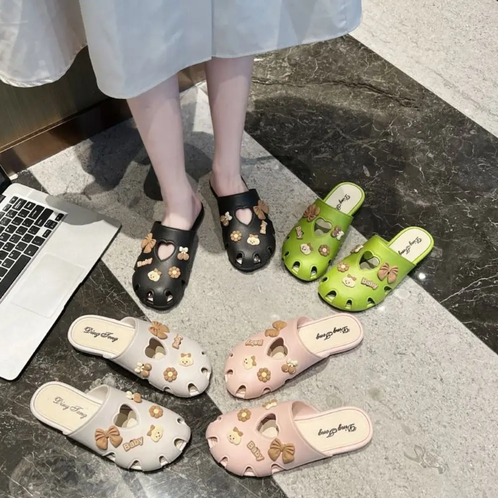 Модные кожаные тапочки Kawaii, женские шлепанцы с цветочным принтом и бантом, сандалии, пляжные тапочки с отверстиями для девочек 
Модные кожаные тапочки Kawaii, женские шлепанцы с цветочным принтом и бантом, сандалии, пляжные тапочки с отверстиями для девочек