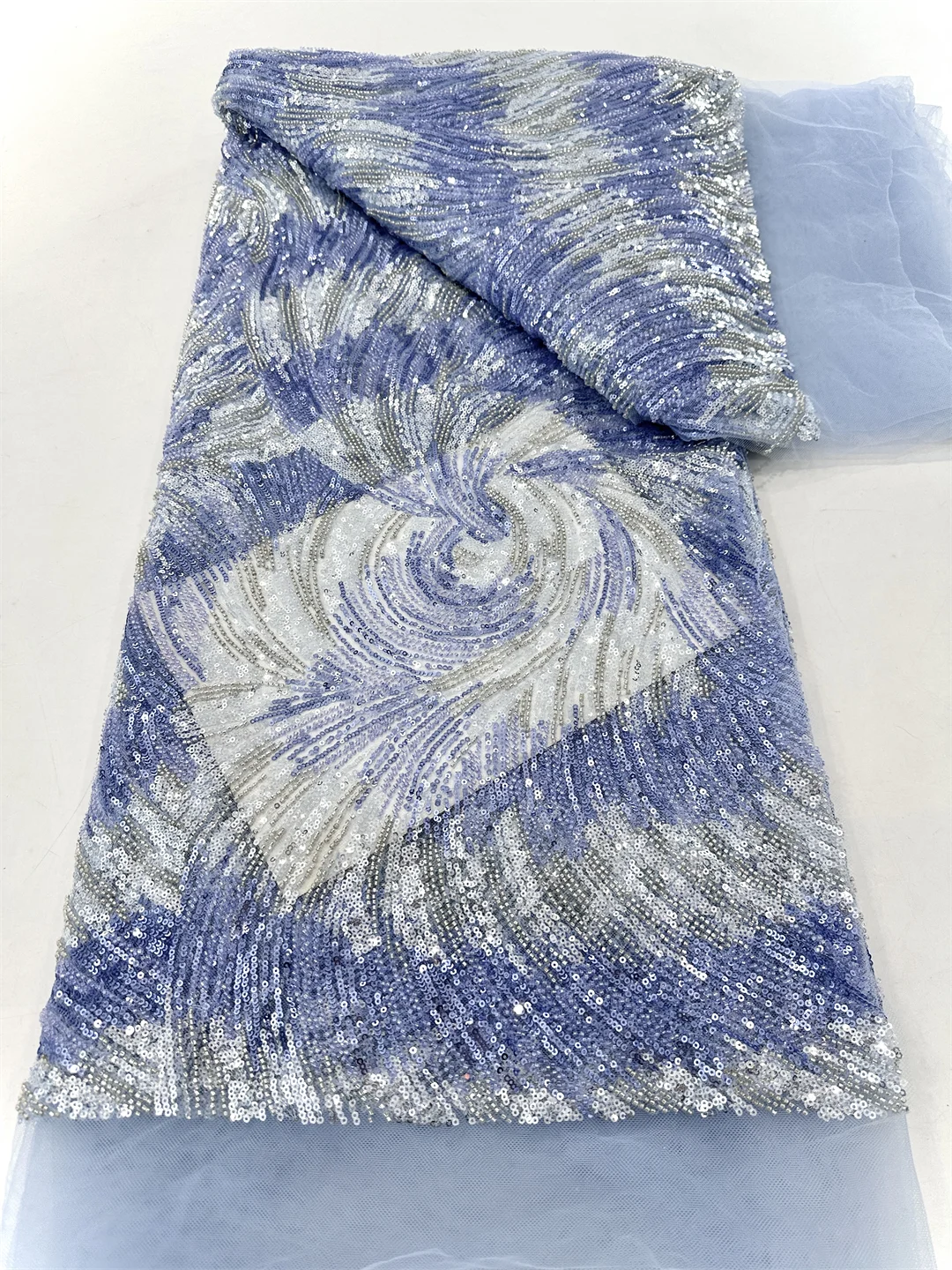 Роскошная африканская сетчатая кружевная ткань с бисером, 2025, французская тяжелая кружевная ткань ручной работы из тюля с блестками, материал для женского праздничного платья
Роскошная африканская сетчатая кружевная ткань с бисером, 2025, французская тяжелая кружевная ткань ручной работы из тюля с блестками, материал для женского праздничного платья