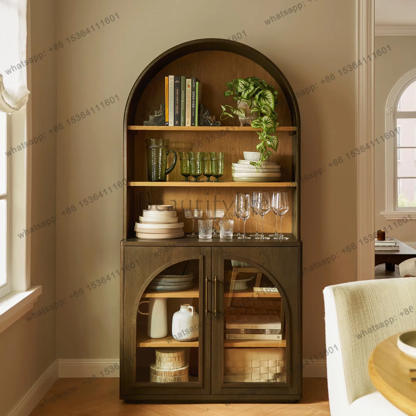 American light luxury solid wood bookcase antique arched glass door dining side cabinet in living room
American light luxury solid wood bookcase antique arched glass door dining side cabinet in living room