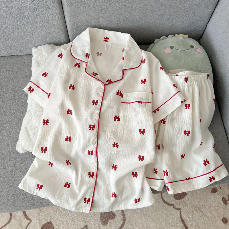 2Summer short-sleeve cloud cotton pajama set for women, comfortable and trendy, shorts that can be worn outside, home wear set
2Summer short-sleeve cloud cotton pajama set for women, comfortable and trendy, shorts that can be worn outside, home wear set