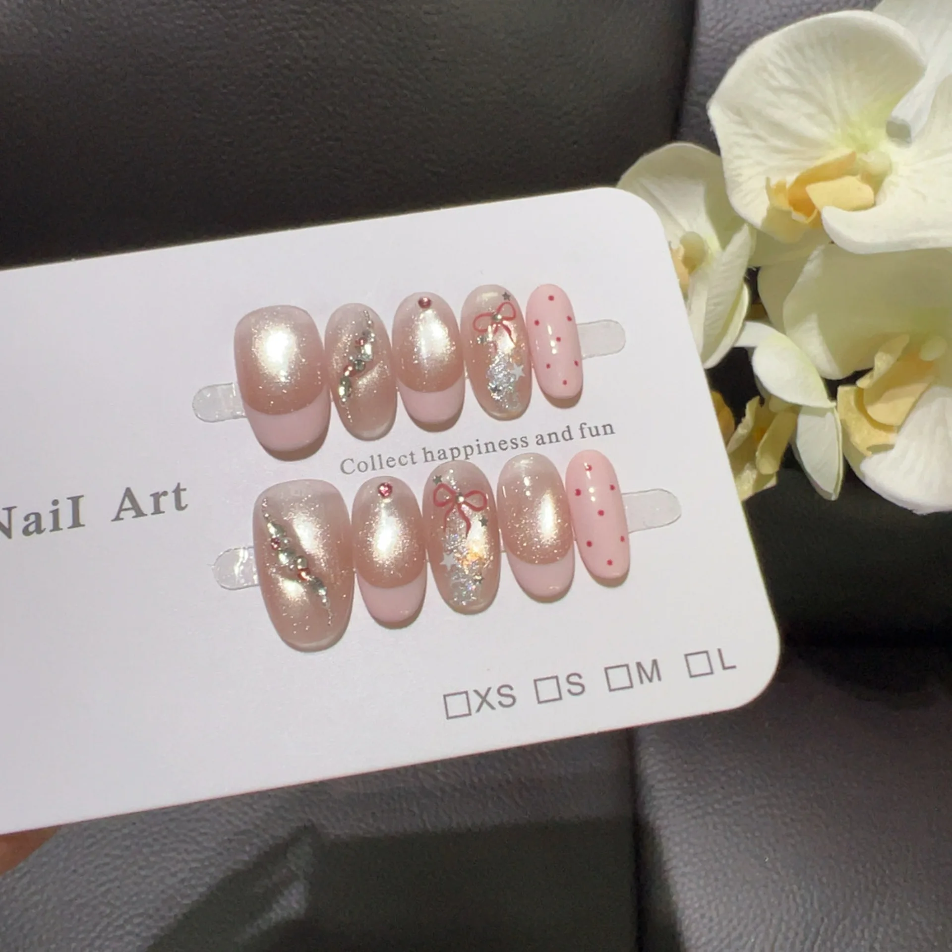 10pcs Handmade Short Oval Press On Nails Pink Cat Eye French Polka Dot Rhinestone Design Sweet Fake Nails Wearable Nails Art Tip
10pcs Handmade Short Oval Press On Nails Pink Cat Eye French Polka Dot Rhinestone Design Sweet Fake Nails Wearable Nails Art Tip