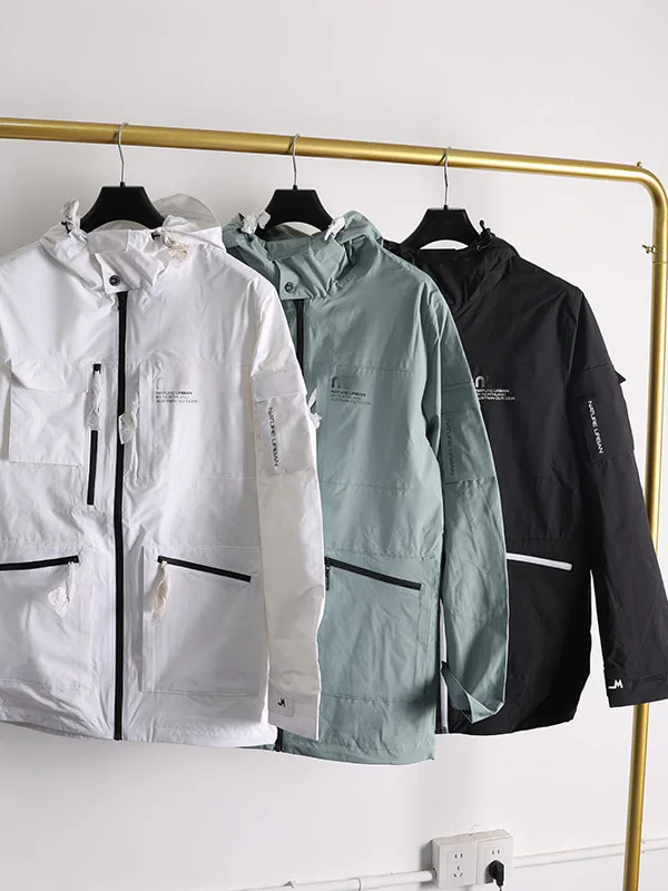 Men's Spring Autumn Hooded Windbreaker Lightweight Multi-Pocket Casual Outerwear Windproof Water-Resistant Standard Fit Zipper
Men's Spring Autumn Hooded Windbreaker Lightweight Multi-Pocket Casual Outerwear Windproof Water-Resistant Standard Fit Zipper