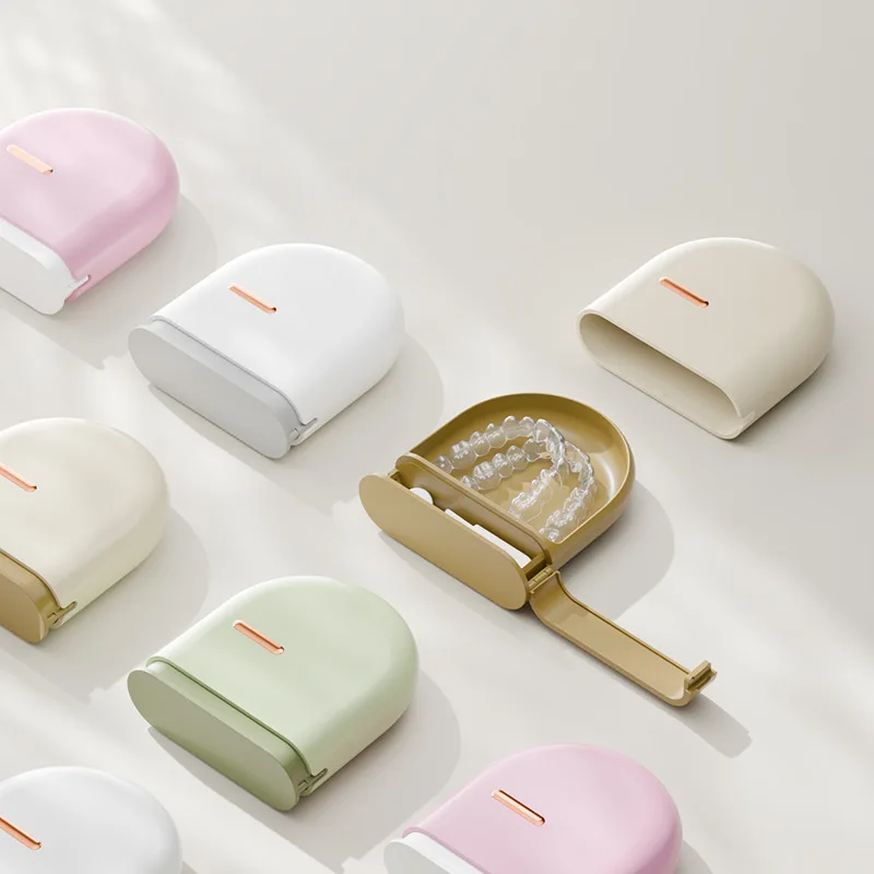 The Dental Crown Storage Box Is A Portable Box for Dentures and Orthodontics, and It Is Used To Store Dental Crown Retainers
The Dental Crown Storage Box Is A Portable Box for Dentures and Orthodontics, and It Is Used To Store Dental Crown Retainers