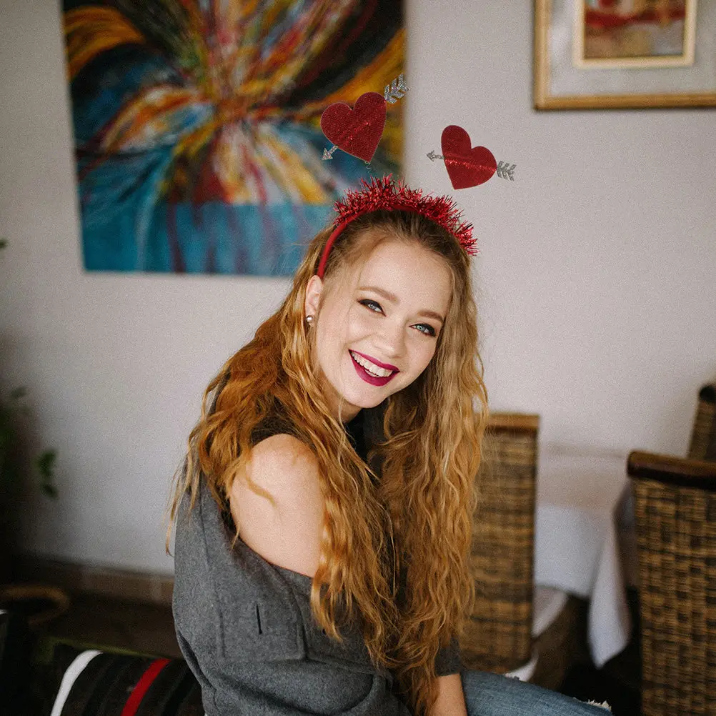 3Pcs Heart Design Headband Unique Party Hairbands Romantic Valentine's Festival Hair Decor Delicate Costume Accessory
3Pcs Heart Design Headband Unique Party Hairbands Romantic Valentine's Festival Hair Decor Delicate Costume Accessory