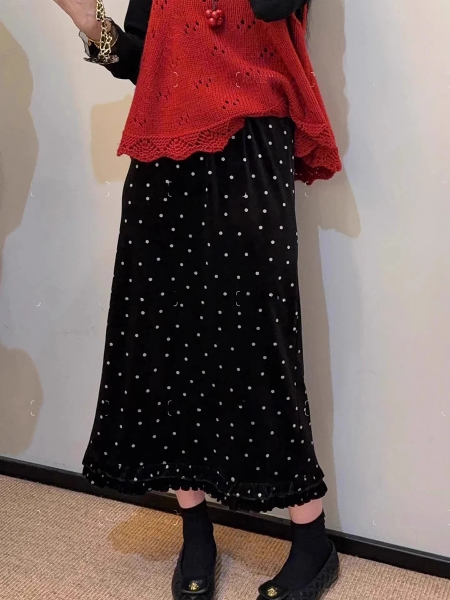 Женская осенняя юбка миди А-силуэта с высокой талией, вельветовая, в горошек, дышащая, повседневная, свободного кроя
Женская осенняя юбка миди А-силуэта с высокой талией, вельветовая, в горошек, дышащая, повседневная, свободного кроя