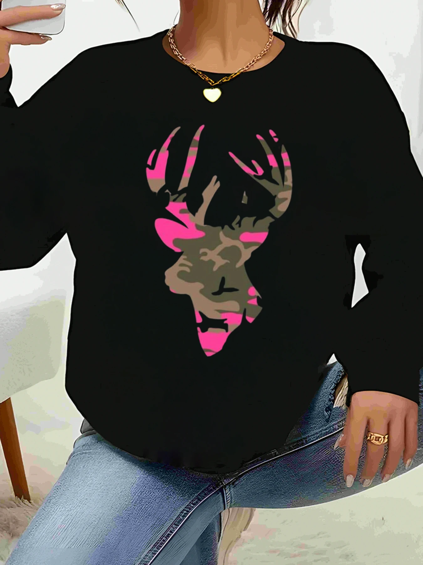 Розовая камуфляжная толстовка с принтом оленя, рождественская повседневная одежда, женская мода
Розовая камуфляжная толстовка с принтом оленя, рождественская повседневная одежда, женская мода