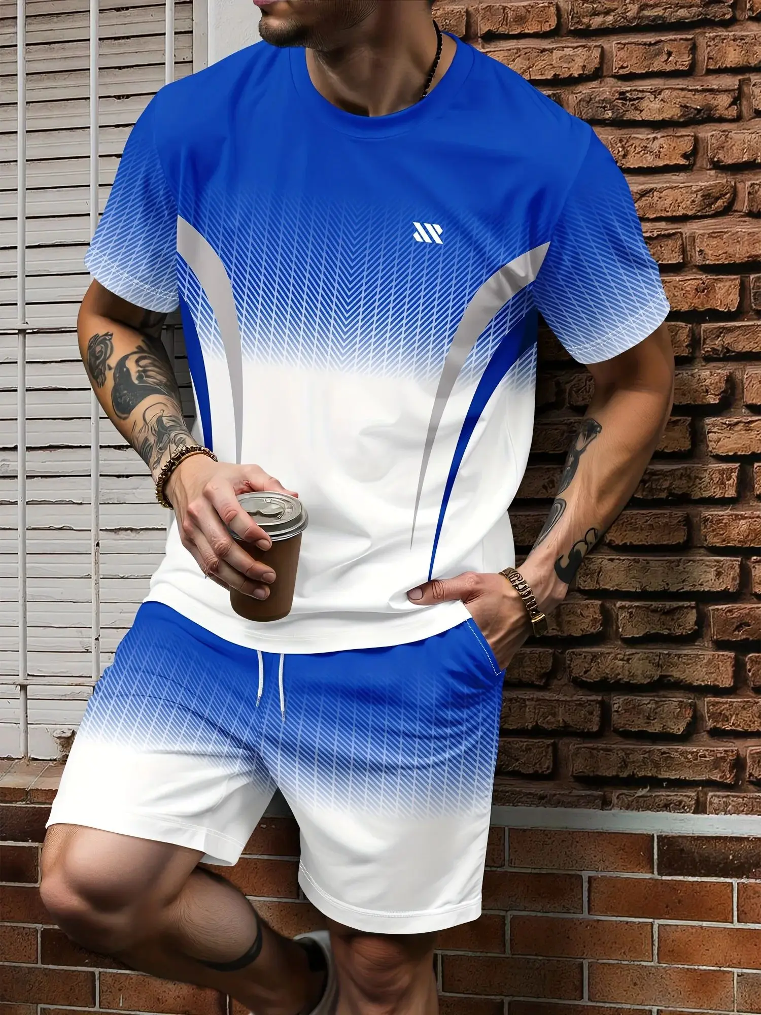 Новый летний мужской костюм 2025 года — дышащая и освежающая повседневная спортивная одежда с 3D-принтом.
Новый летний мужской костюм 2025 года — дышащая и освежающая повседневная спортивная одежда с 3D-принтом.