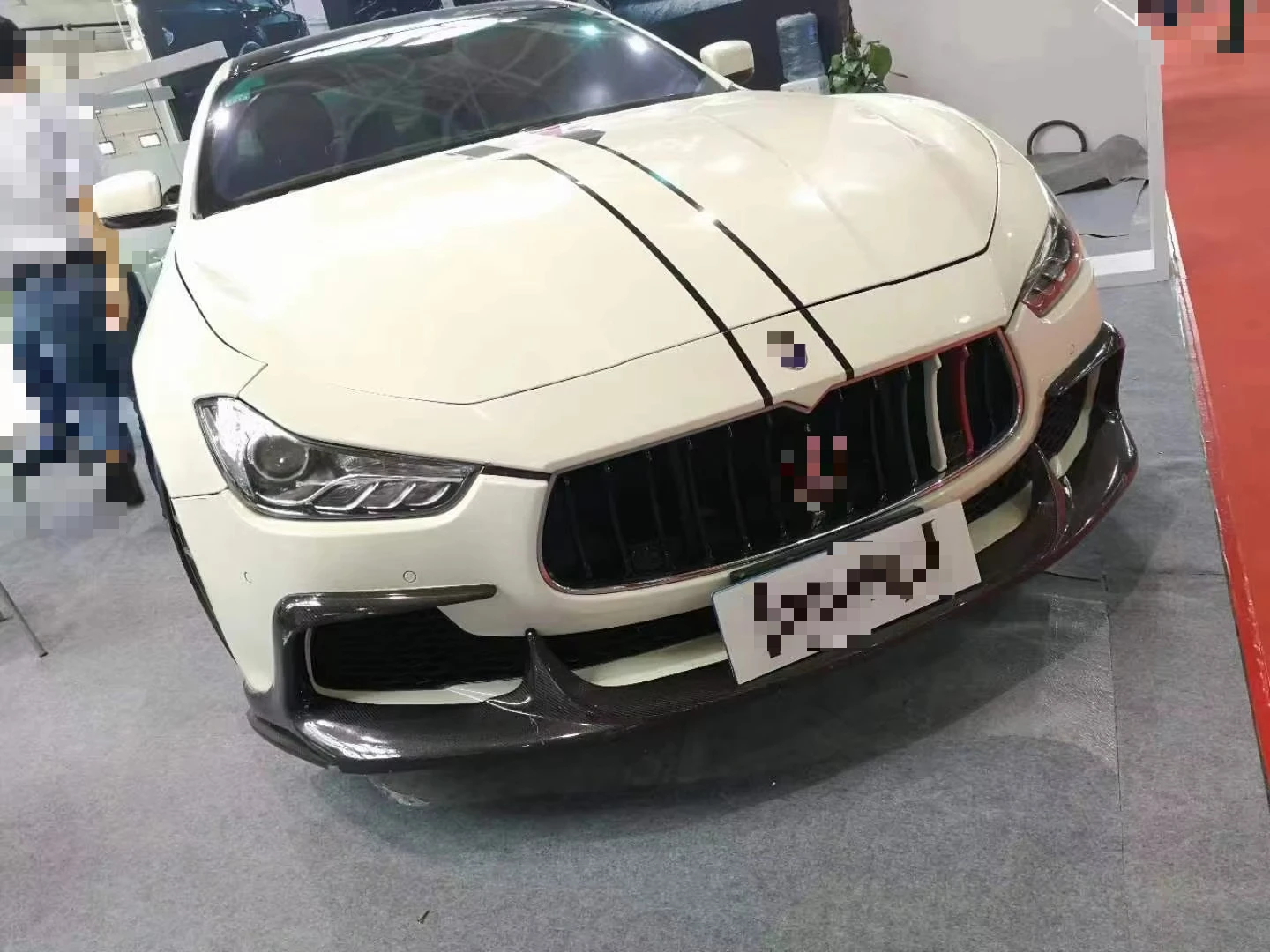 Custom made ForMaserati Ghibli High Quality Carbon Fiber Body Kit New Perfect Fit Front Lip Rear Diffuser Side Car Accessories
Custom made ForMaserati Ghibli High Quality Carbon Fiber Body Kit New Perfect Fit Front Lip Rear Diffuser Side Car Accessories