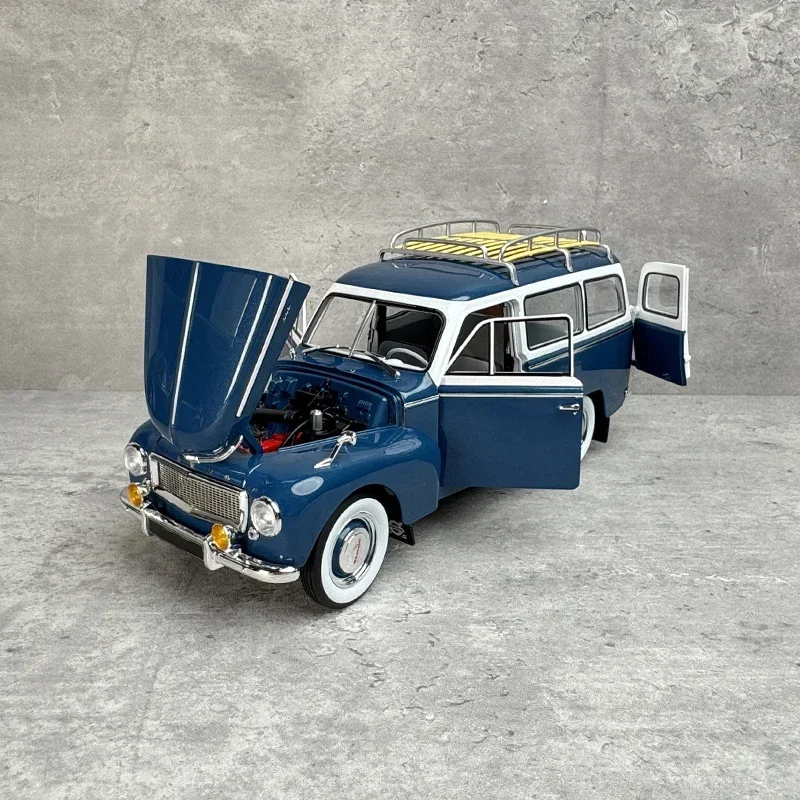 1:18 Duett Vintage Car Simulation PV445 Alloy Car Model Collection Ornament
1:18 Duett Vintage Car Simulation PV445 Alloy Car Model Collection Ornament