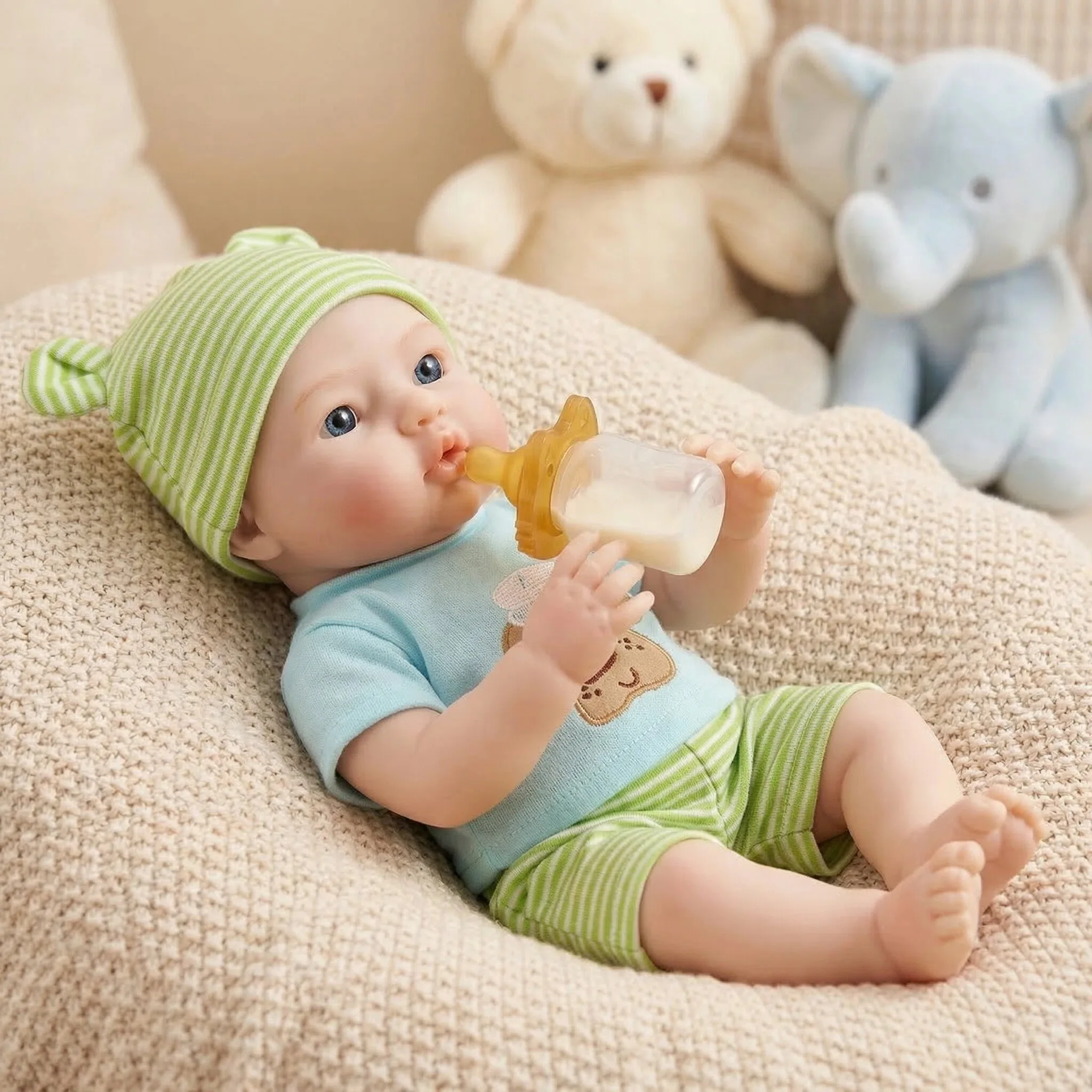 Коллекционная кукла NPK 30 см (12 дюймов) из цельного силикона Platinum, супермягкая, эластичная, с нарядом, плюшевая игрушка для детей и коллекционеров
Коллекционная кукла NPK 30 см (12 дюймов) из цельного силикона Platinum, супермягкая, эластичная, с нарядом, плюшевая игрушка для детей и коллекционеров